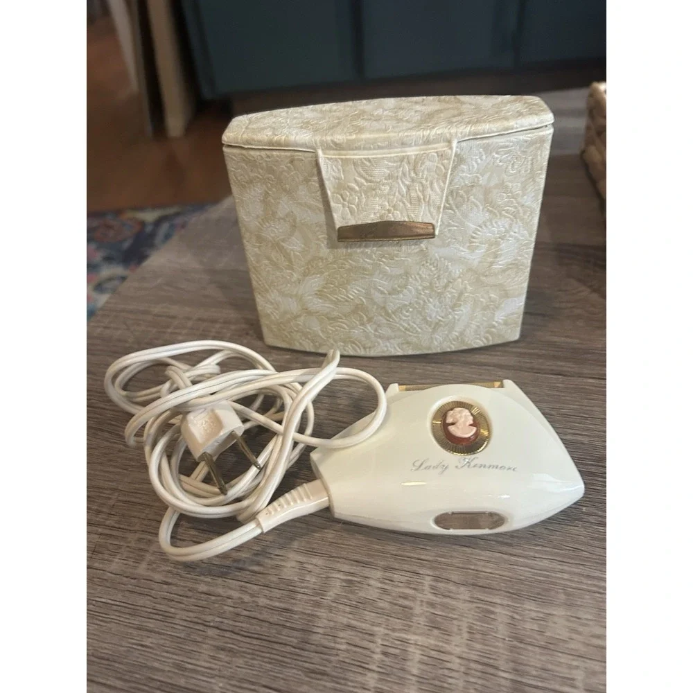 Vintage Lady Kenmore Electric Shaver Model # 820-9395 With‎ Case WORKS 1960's